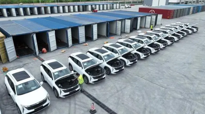 上半年，成都国际铁路港实现整车进出口3万辆